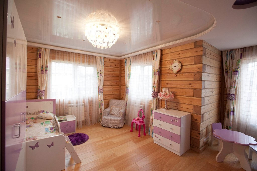 idee di design per bambini in una casa di legno