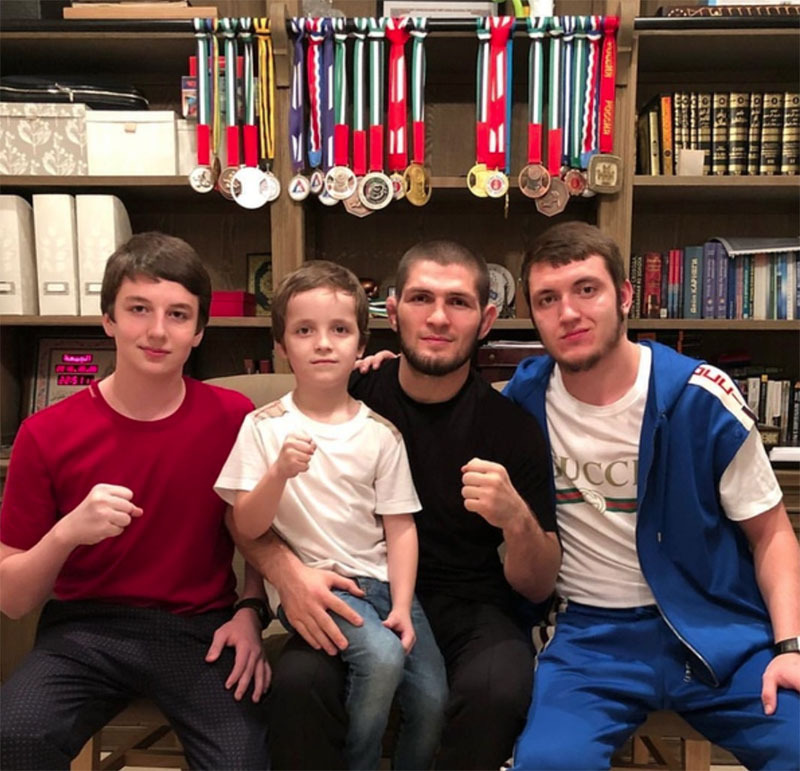 Forældrehjem til tre gange UFC-mester Khabib Nurmagomedov