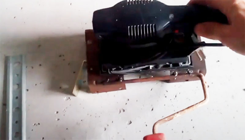 The vibratory sander is perfect for today's DIY