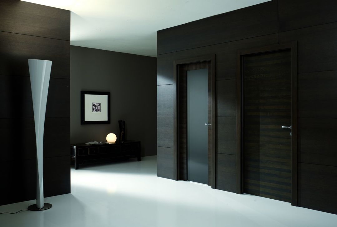 Vidaus durys į butą Interjeras: modernus dizainas ir pakeliamieji langų rėmai, foto