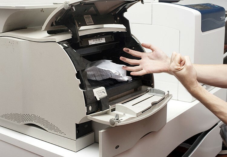 Printeri halva printimise põhjuseks on sageli tolm ja prindielementide ummistused.