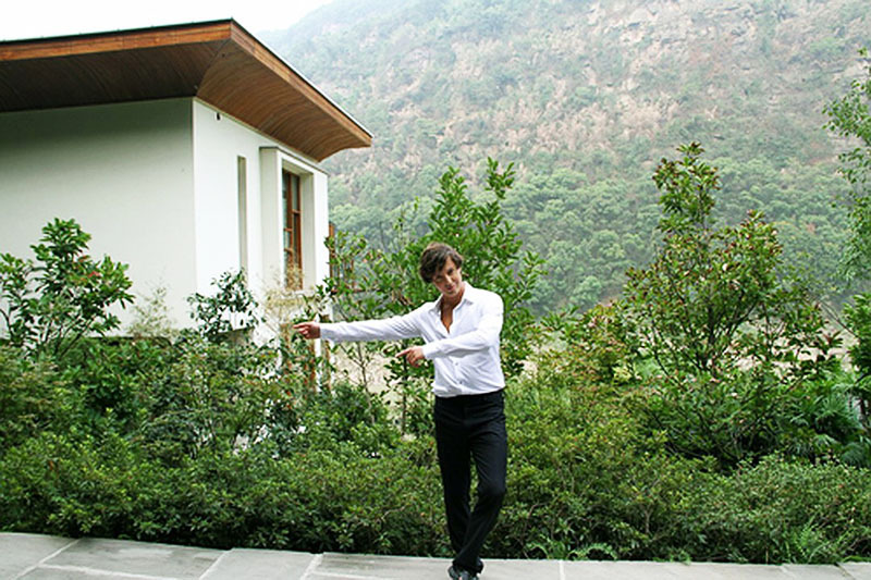 The singer's mansion is surrounded by picturesque nature and mountain slopes