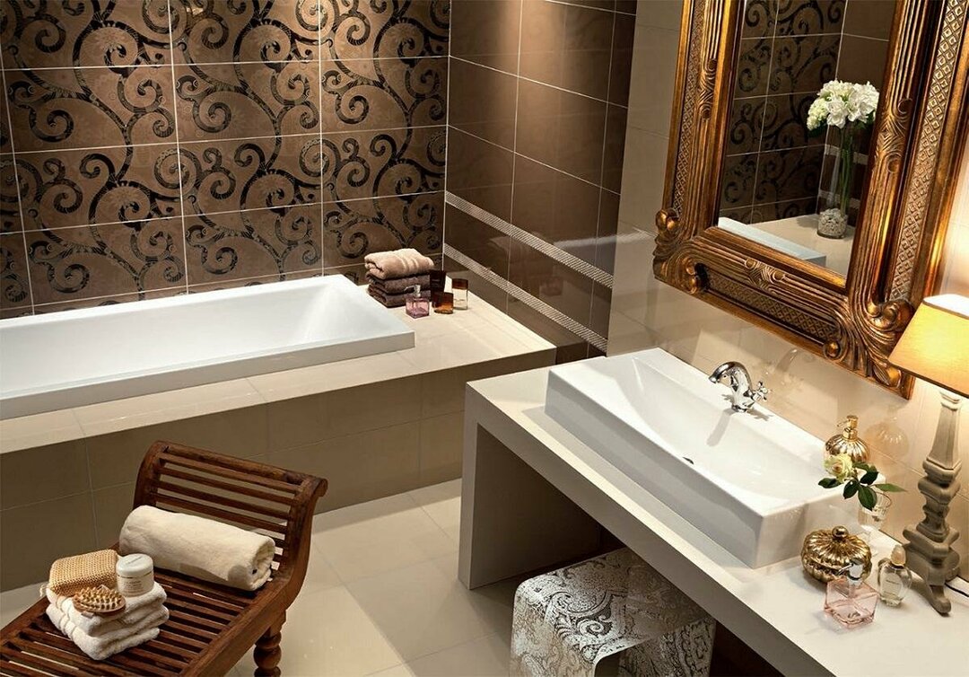 Vonios kambarys rudais tonais: plytelių spalvos pasirinkimas, rudo interjero nuotrauka