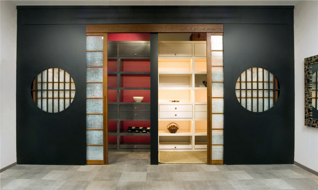 garderoba 4 m2 w stylu japońskim