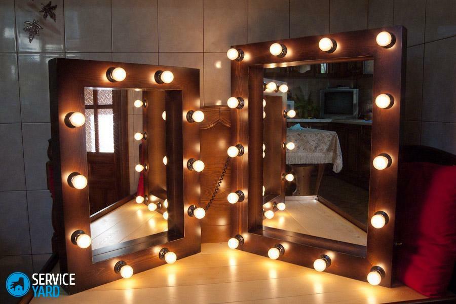Make-up mirror with own hands