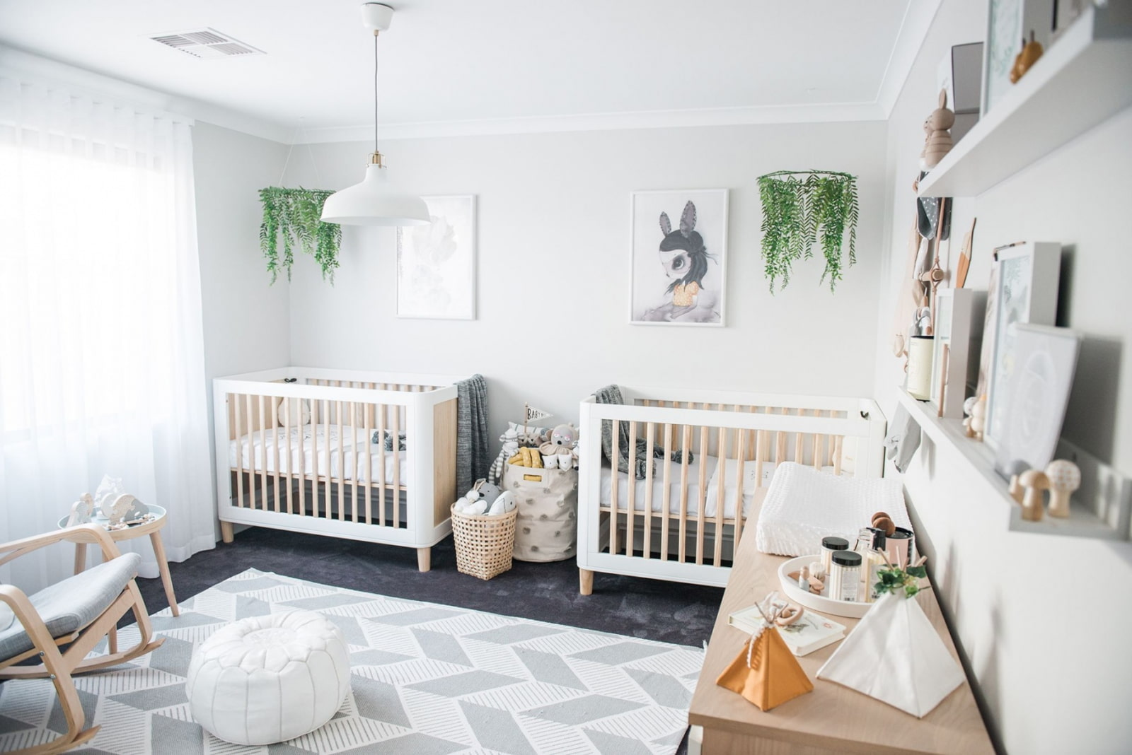 Chambre pour un nouveau-né: le choix d'un berceau, des options d'agencement, une photo