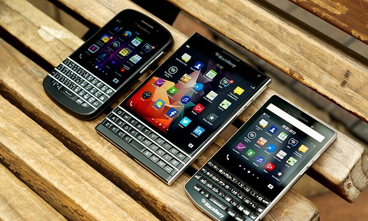 BlackBerry מייצרת באופן מסורתי מכשירים עם מקלדת מלאה