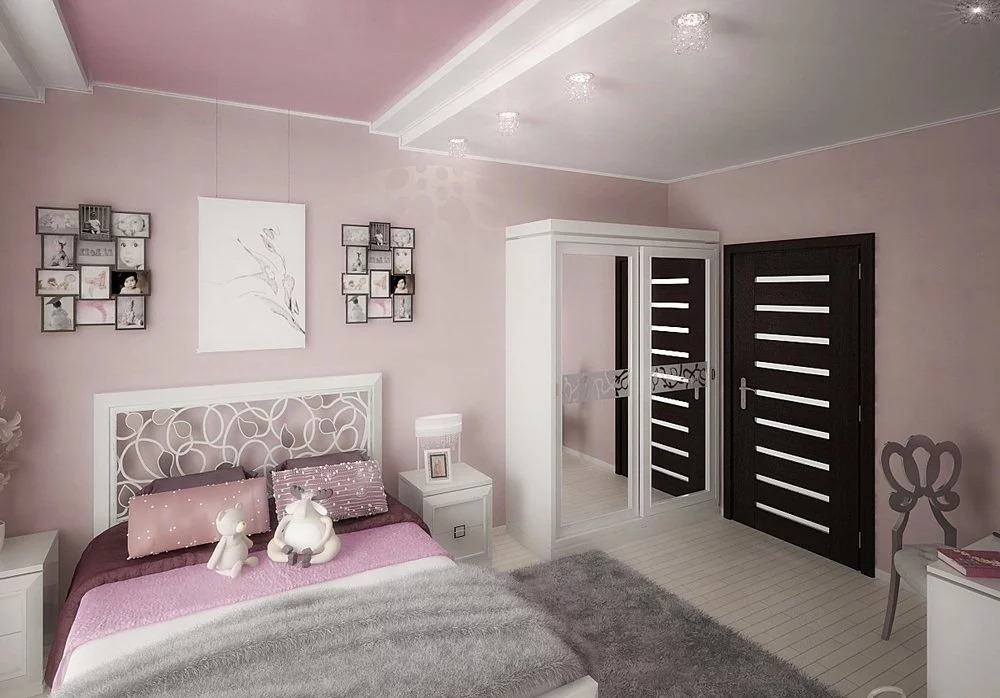 חדר שינה ורוד אפור עם ארון מראה