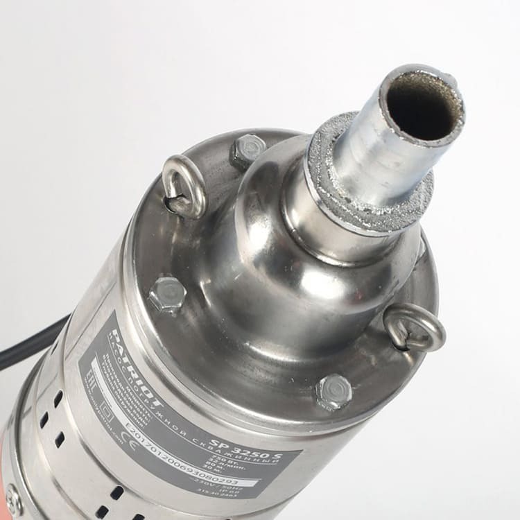 Cualquier modelo de bomba de fondo de pozo es sensible a la contaminación, así que no se olvide de instalar filtros.