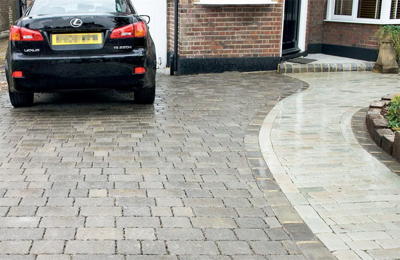 Why paving stones lose their appearance after a year