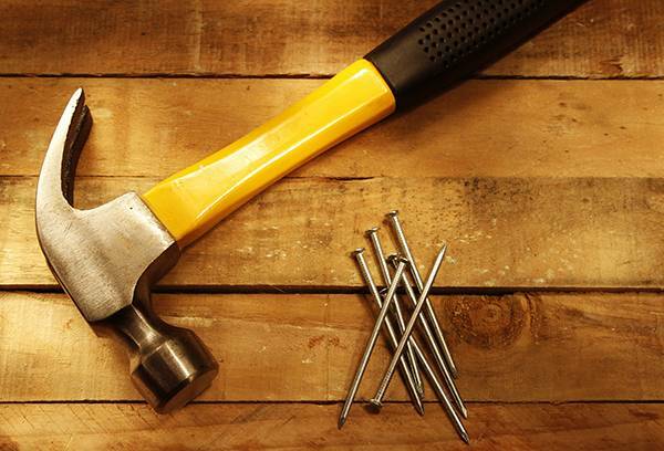 Mitä työkaluja pitäisi olla kotona: pieni ja kehittynyt luettelo pienistä korjauksista