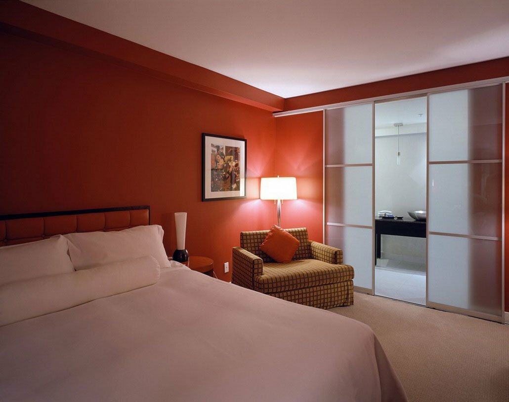 Et værelse uden vindue: designelementer og fotoeksempler i forskellige stilarter