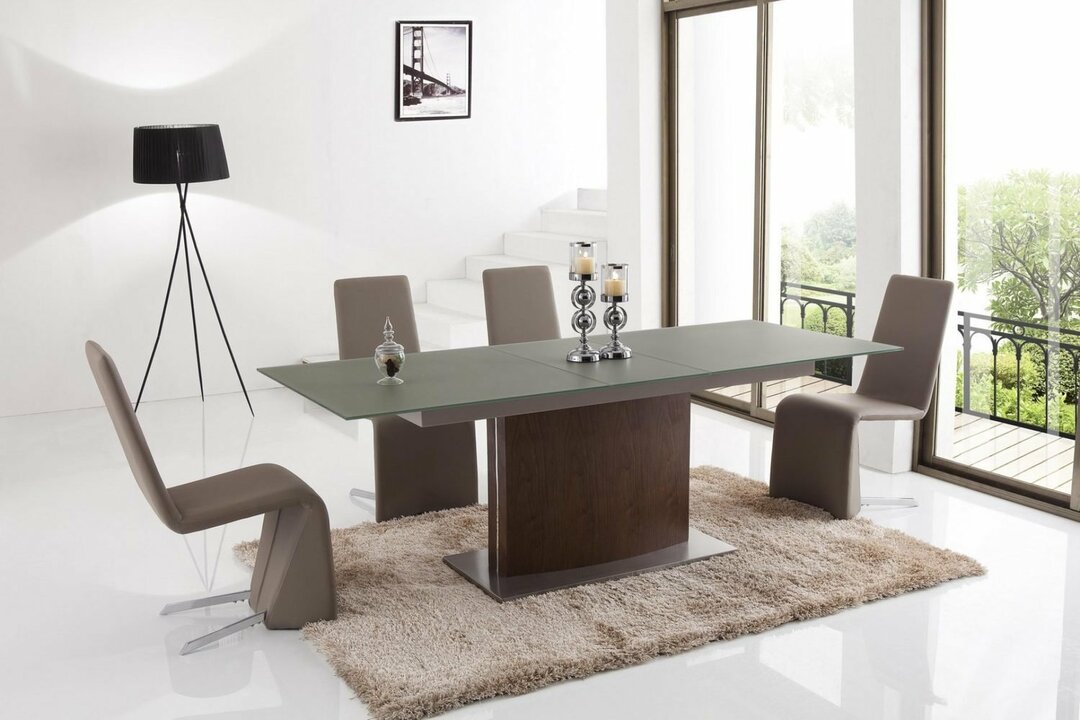 moderne woonkamer tafel en stoelen