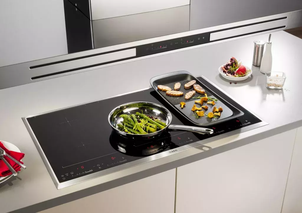 cookware on induction hob