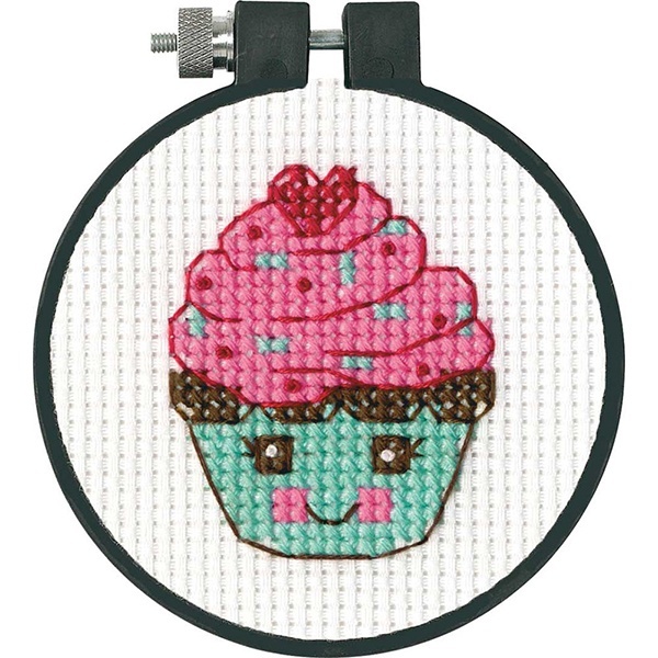  Dimensions embroidery kit art. DMS-72-74818 Lucky cupcake d7 cm
