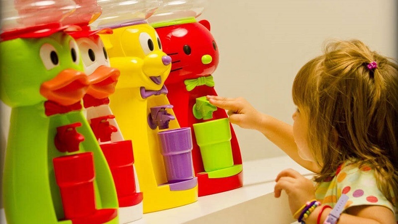 Otroški vodni hladilnik mini akvanyanya za otroke, prednosti in slabosti, pregled in značilnosti najboljših modelov
