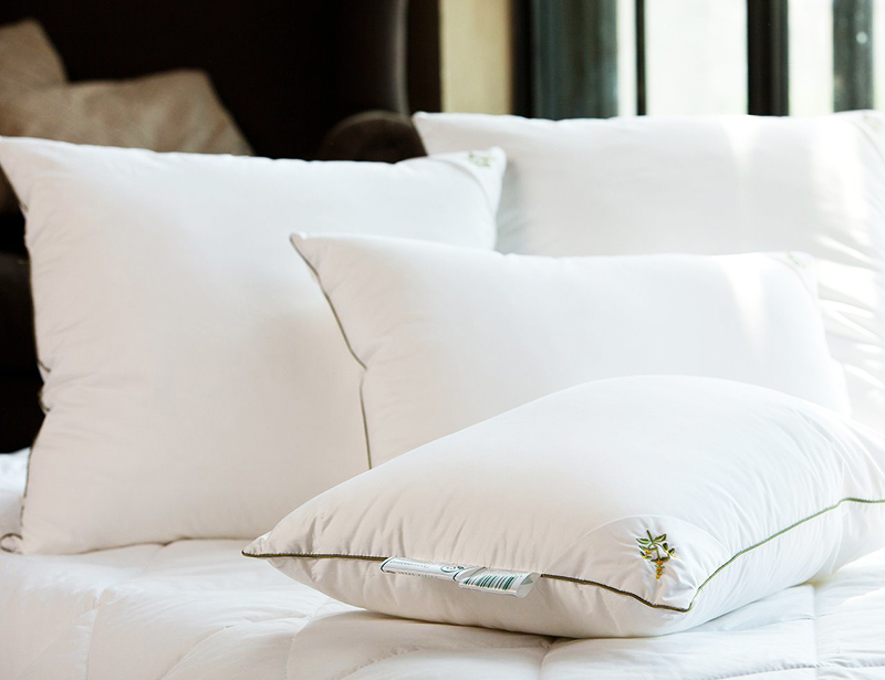Al elegir una almohada, preste atención a la calidad y el respeto al medio ambiente del material.