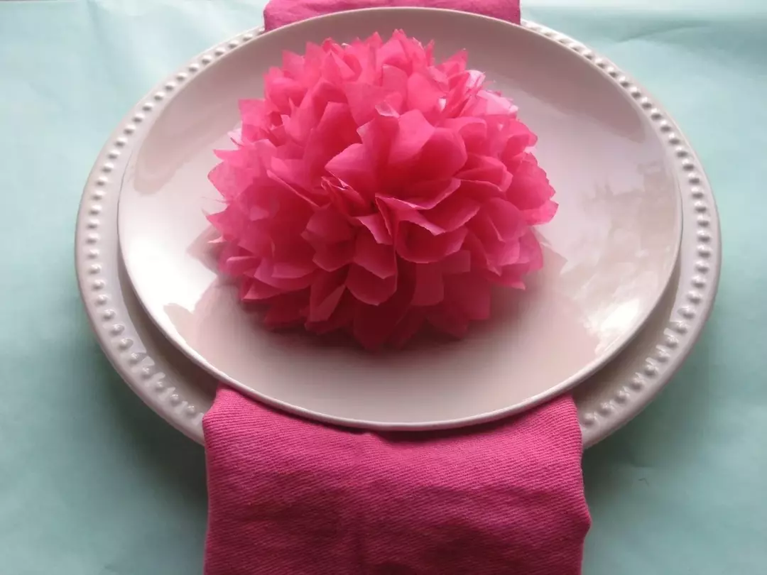 Pompones de servilletas: cómo decorar el interior con tus propias manos.