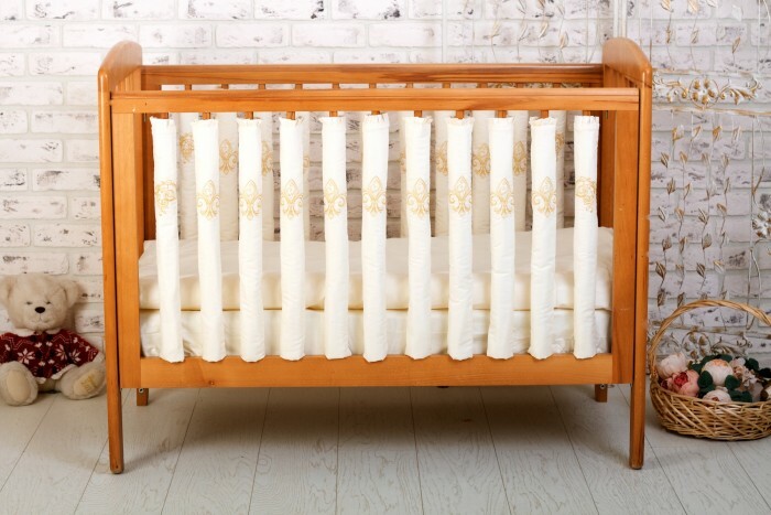 Collare per letto Cloud Factory 12 Royal Baby Fence Paracolpi