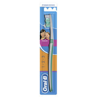 Toothbrush Oral-B (Oral-bi) 3 - Effect classic, medium 40