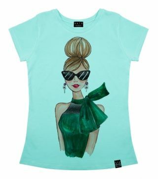 T-shirt z nadrukiem Dziewczyna z zieloną kokardką