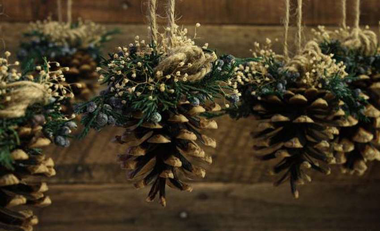 Cones can be hung with a garland on one rope