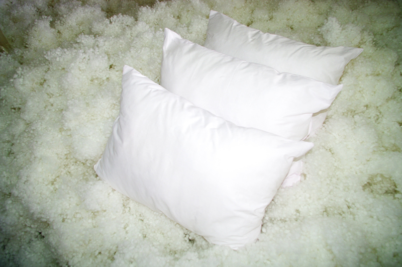 Una almohada con fibra hueca es perfecta para personas alérgicas.