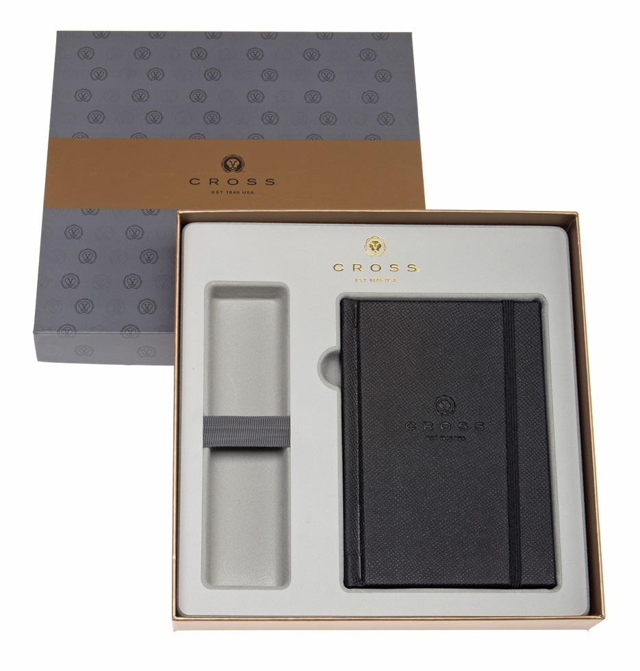 Conjunto cruzado: Caderno preto em uma caixa de presente com um lugar para uma caneta AC288-1