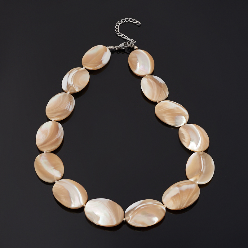 Beads mother-of-pearl beige (bij. alloy, steel chir.) 46 cm (+7 cm)