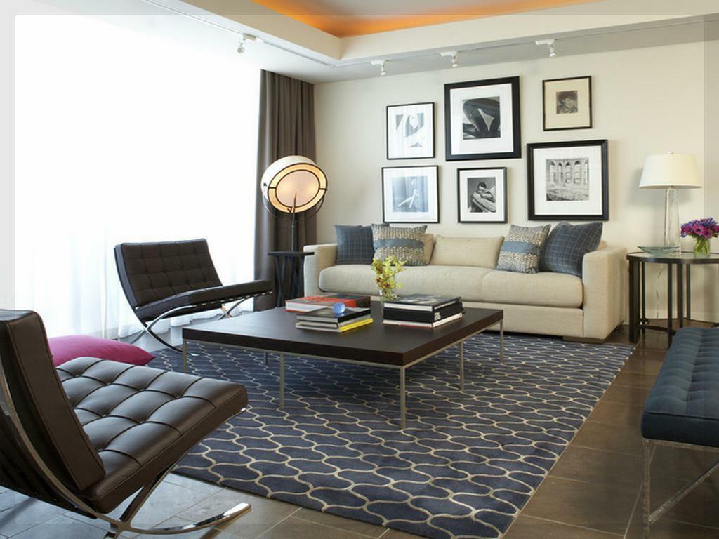 Selectie van tapijt in een woonkamer met een grijze vloer