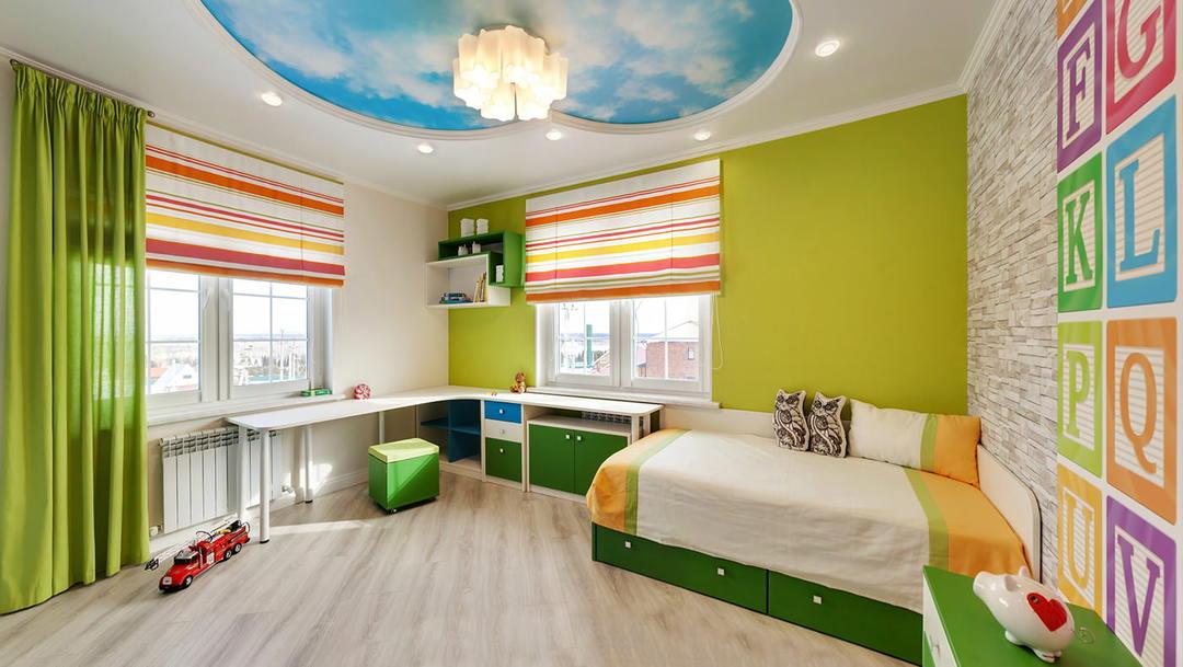 Curtains in the nursery: short, colorful, and other options in the design