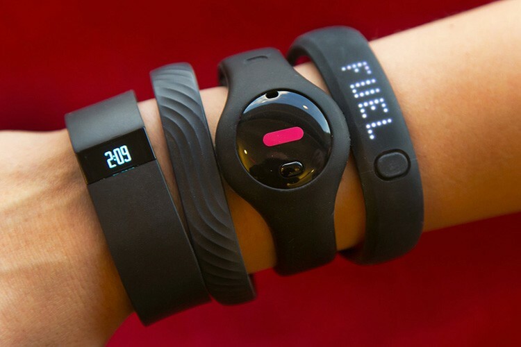 Fitness bracelets help to monitor the state of the body during sports