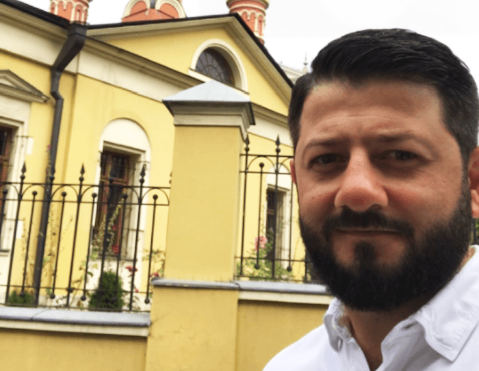 Mikhail Galustyan mostró su lujosa casa en Sochi