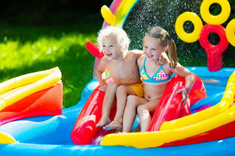 Ljus uppblåsbar pool för små barn