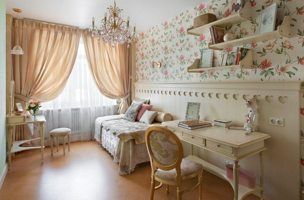 Provence style writing desk in the nursery