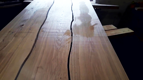 Ako vyrobiť krásny nábytok z prírodného dreva vlastnými rukami