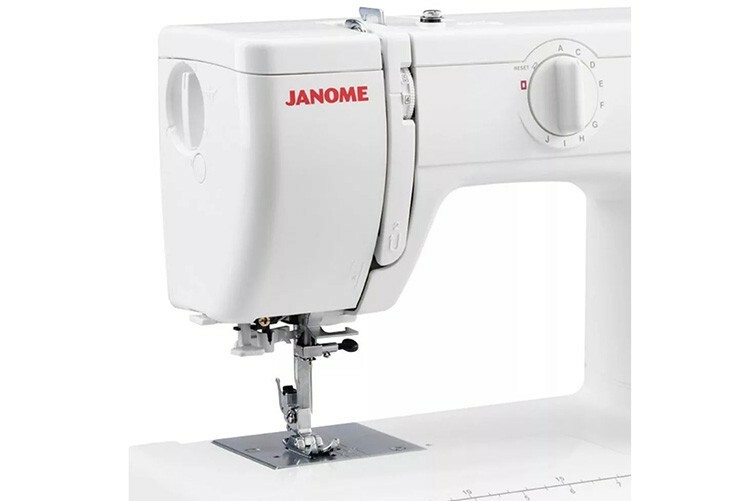 מכונת תפירה Janome: סקירות של דגמים פופולריים