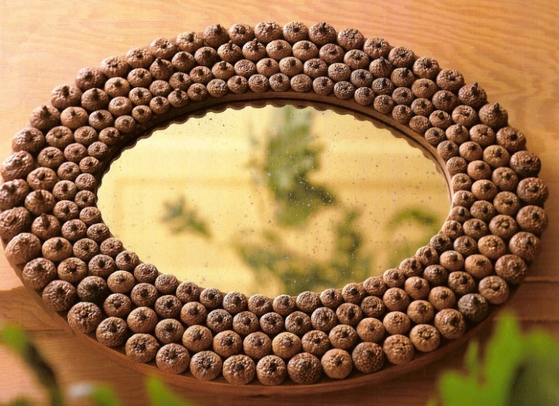 Mirror frame made of cones