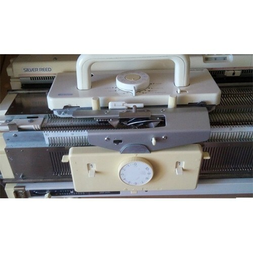 Knitting machine Silver Reed SK 840