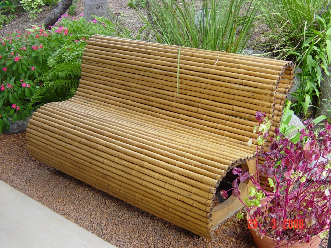 banco de jardín de bambú