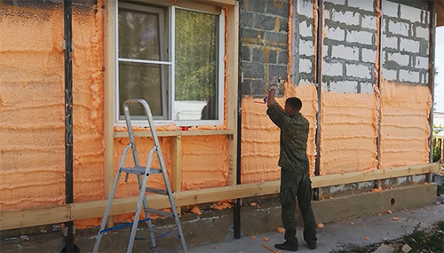 Comment utiliser la mousse pour l'isolation des murs de la maison