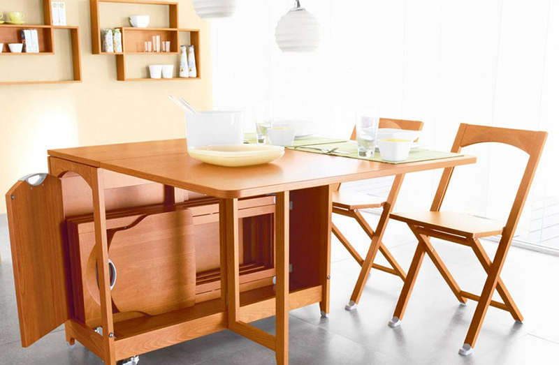 Table transformable avec chaises