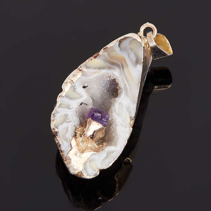 Piekariņš ahāta pelēkā krāsā ar ametista kristālu (bij. sakausējums) 3-4 cm