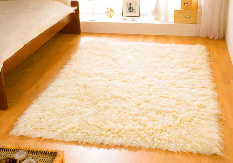 Hva du skal legge på gulvet i stedet for et banalt teppe