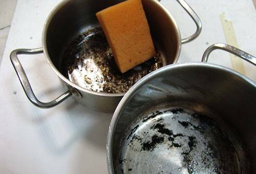 Comment nettoyer la casserole en aluminium pour briller avec des moyens improvisés?