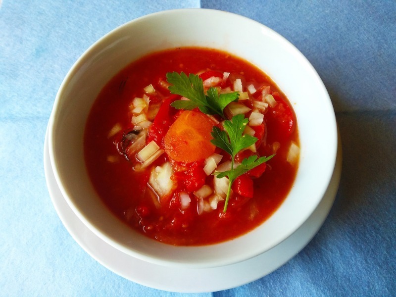 Kilo vermenize ve sağlığınızı korumanıza yardımcı olacak 7 basit ama lezzetli patatessiz çorba