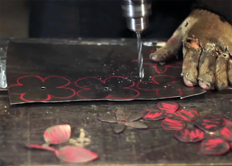 Rožė pagaminta iš metalo be suvirinimo ir karšto kalimo