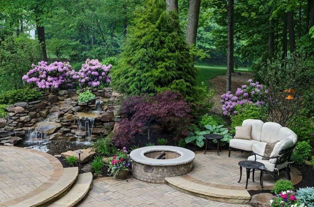 A cozy seating area in the garden Mixed Style