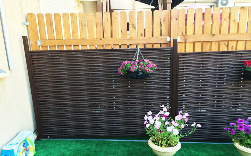 Dekorujemy witrynę własnymi rękami: ogrodzenie z wikliny i jego luksusowe opcje