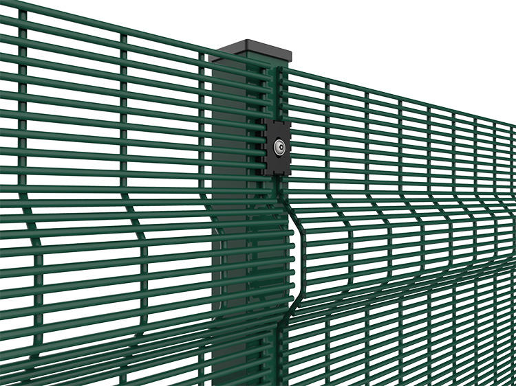 Facade mesh til et hegn i landet: typer, funktioner, installationsprocedure